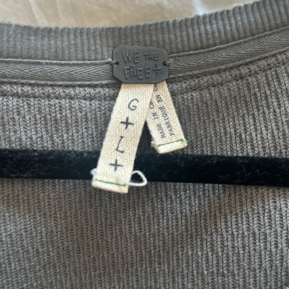 We The Free Rainbow Thermal Henley Long Sleeve Women's Size L, Dark Gray - Picture 5 of 12